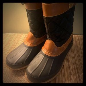 New Tommy Hilfiger Arcadia duck boot